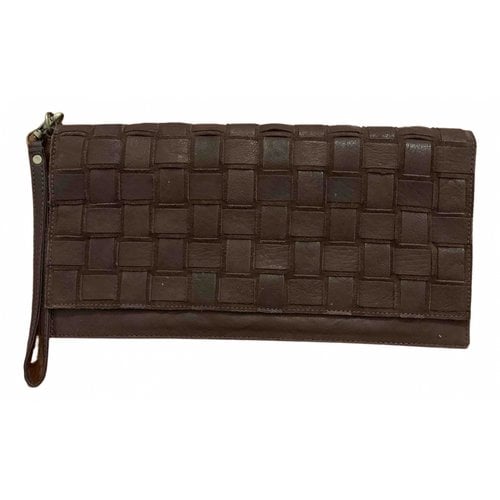 Pre-owned Marc O'polo Leather Clutch Bag In Burgundy