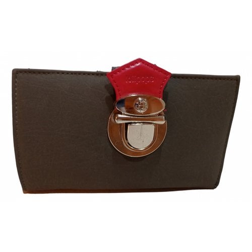 Pre-owned A Piece Of Chic Leather Wallet In Khaki