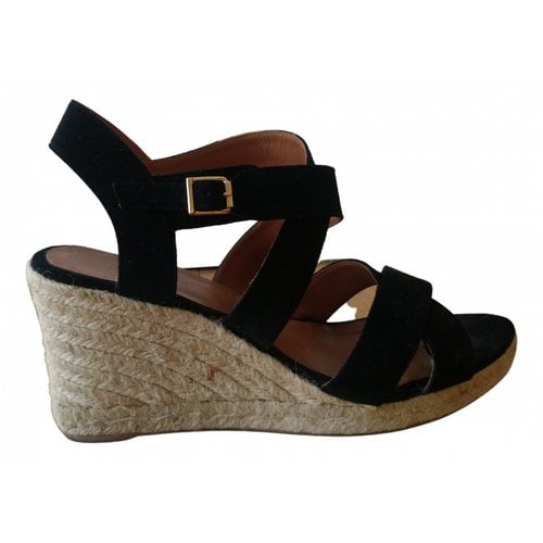 Pre-owned Rivecour Leather Sandals In Black
