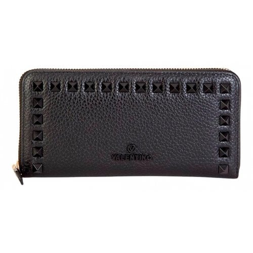 Pre-owned Valentino By Mario Valentino Leather Wallet In Black