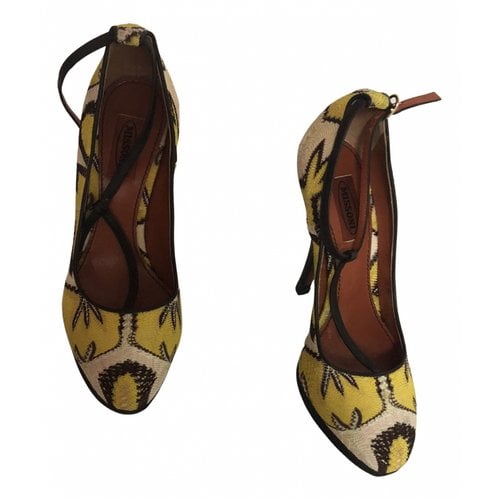 Pre-owned Missoni Cloth Sandals In Yellow