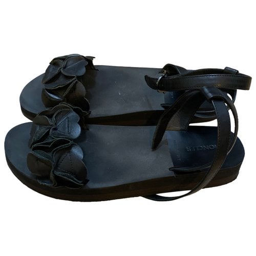 Pre-owned Moncler Leather Sandal In Black