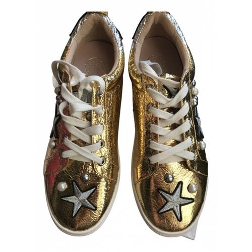 Pre-owned Kurt Geiger Leather Trainers In Gold