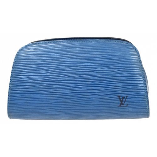 Pre-owned Louis Vuitton Pochette Cosmétique Leather Clutch Bag In Blue