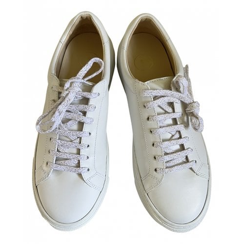 Pre-owned Des Petits Hauts Leather Trainers In White