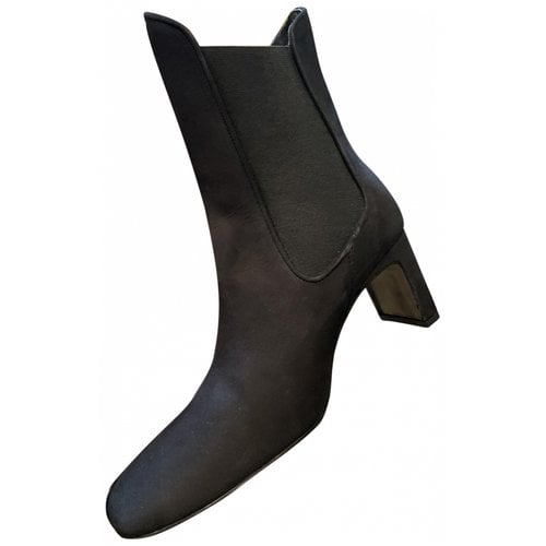 Pre-owned Dorateymur Ankle Boots In Black