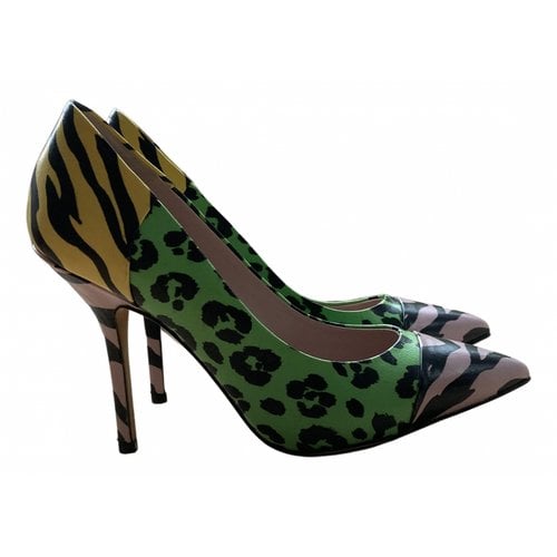 Pre-owned Moschino Cheap And Chic Leather Heels In Multicolour