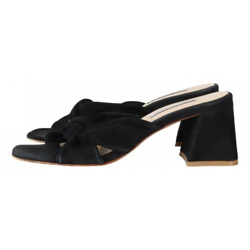 Pre-owned Fabienne Chapot Leather Sandals In Black
