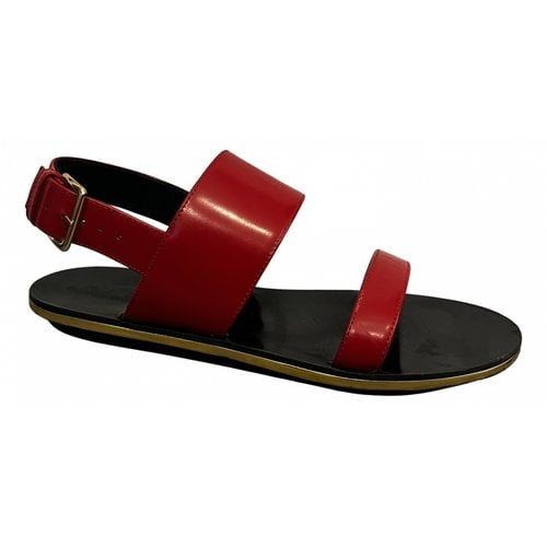 Pre-owned Marni Fussbett Leather Sandal In Red