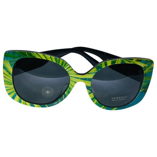 Pre-owned Versace Sunglasses In Green