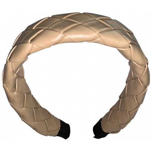 Pre-owned Shashi Leather Hair Accessory In Beige