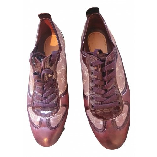 Pre-owned Louis Vuitton Cloth Trainers In Burgundy