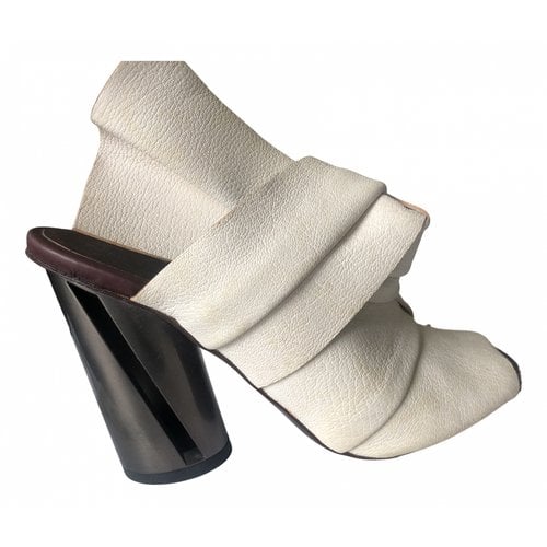 Pre-owned Proenza Schouler Leather Sandals In White