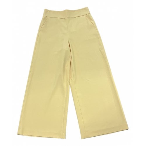 Pre-owned Alice And Olivia Short Pants In Yellow