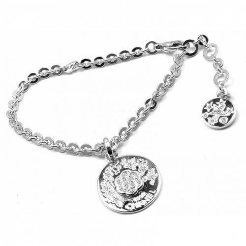 Pre-owned Chanel White Gold Bracelet In Silver