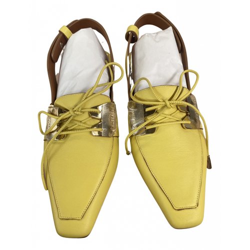 Pre-owned Trussardi Heels In Yellow