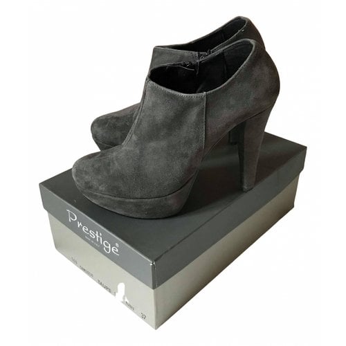Pre-owned Prestige Leather Ankle Boots In Grey