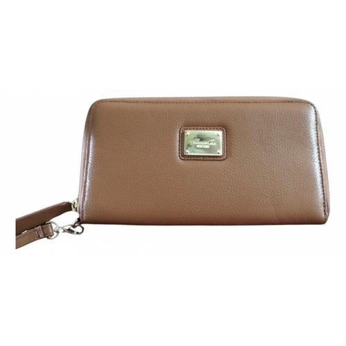 Pre-owned Kenneth Cole Leather Wallet In Brown