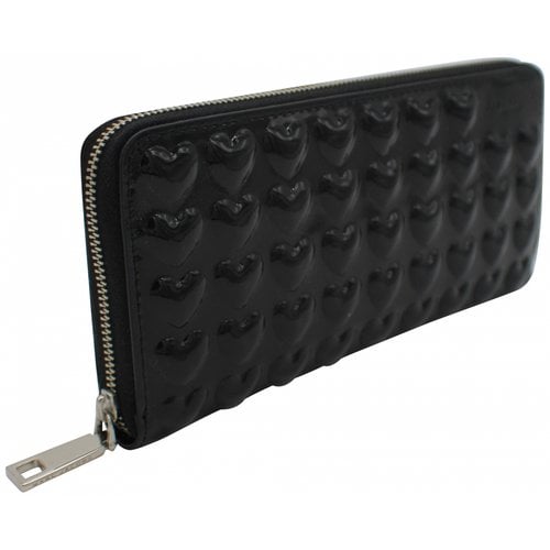 Pre-owned Marc By Marc Jacobs Patent Leather Wallet In Black