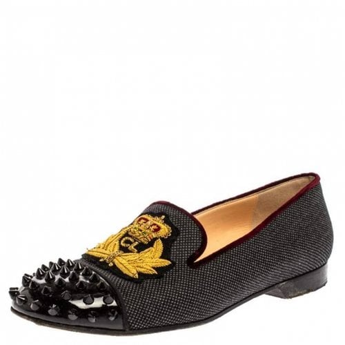 Pre-owned Christian Louboutin Cloth Flats In Black