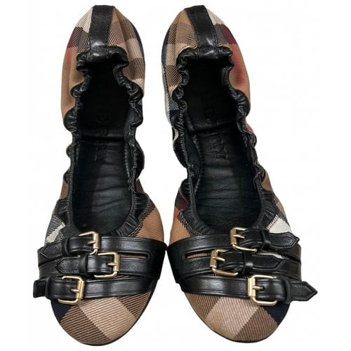 Pre-owned Burberry Ballet Flats In Black