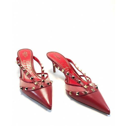 Pre-owned Valentino Garavani Leather Sandals In Red