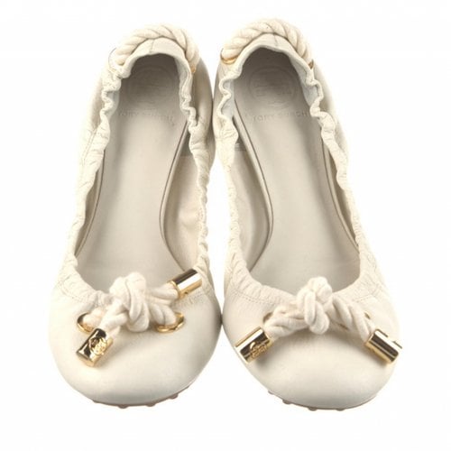 Pre-owned Tory Burch Leather Ballet Flats In White