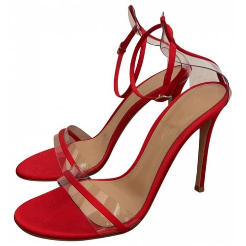 Pre-owned Gianvito Rossi Sandals In Red