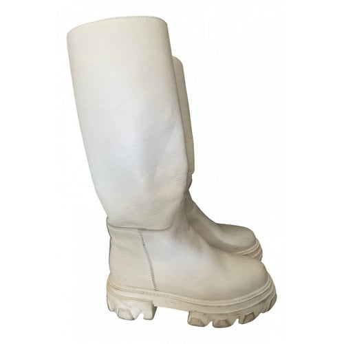Pre-owned Brando Leather Wellington Boots In White