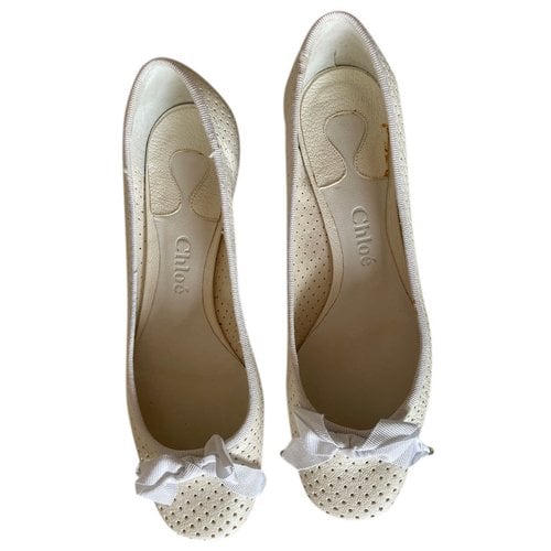 Pre-owned Chloé Leather Ballet Flats In Beige
