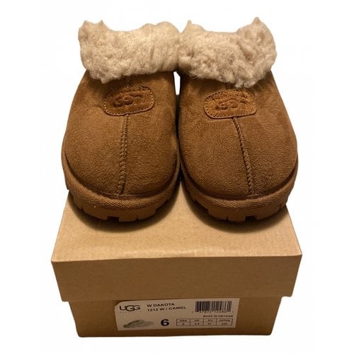 Pre-owned Ugg Leather Sandals In Camel