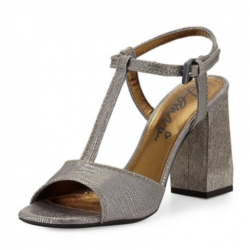 Pre-owned Lanvin Leather Sandals In Silver