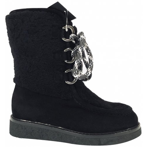 Pre-owned Aquatalia Shearling Ankle Boots In Black