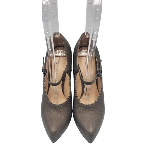 Pre-owned Bottega Veneta Leather Heels In Grey