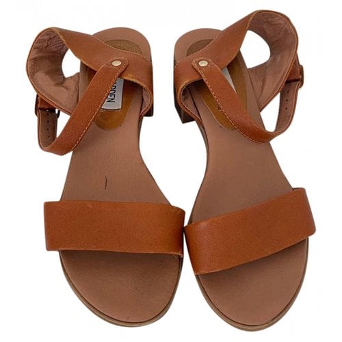 Pre-owned Steve Madden Leather Sandals In Other