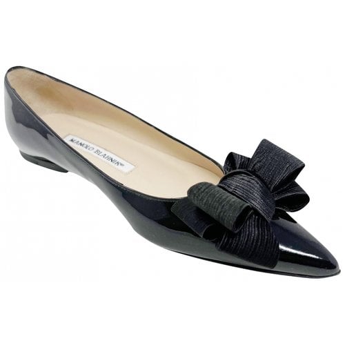 Pre-owned Manolo Blahnik Patent Leather Ballet Flats In Black