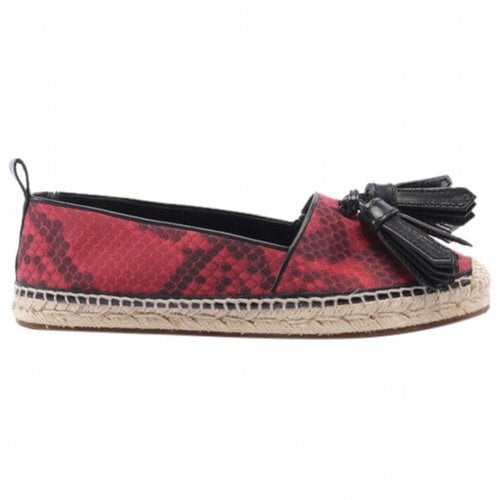 Pre-owned Burberry Cloth Flats In Red