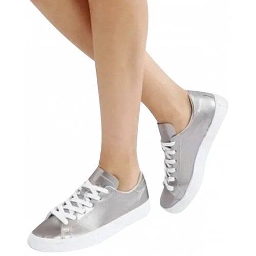 Pre-owned Schutz Trainers In Silver