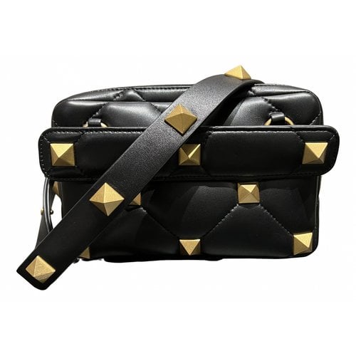 Pre-owned Valentino Garavani Roman Stud Leather Handbag In Black