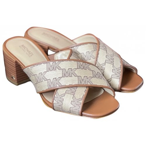 Pre-owned Michael Kors Leather Sandals In White