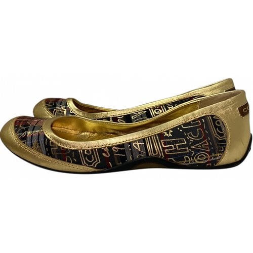 Pre-owned Coach Cloth Ballet Flats In Gold