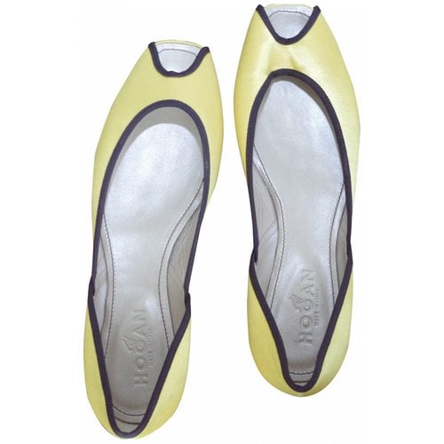 Pre-owned Hogan Ballet Flats In Yellow