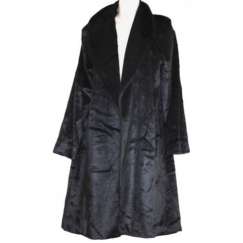 Pre-owned Dkny Coat In Black