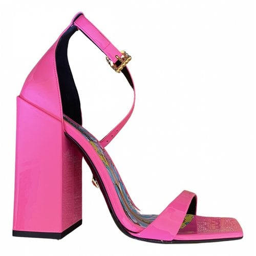 Pre-owned Versace Patent Leather Sandals In Pink