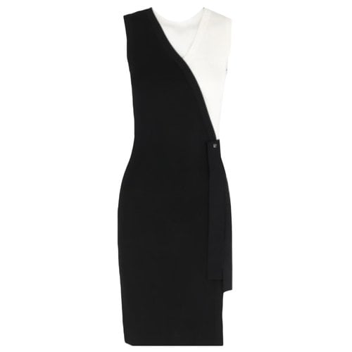 Pre-owned Carolina Herrera Mid-length Dress In Black