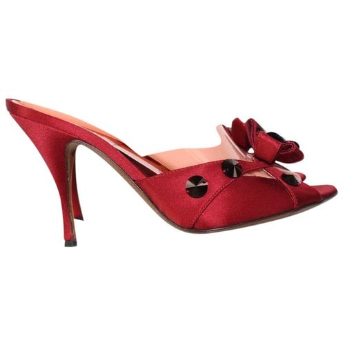 Pre-owned Moschino Sandals In Red