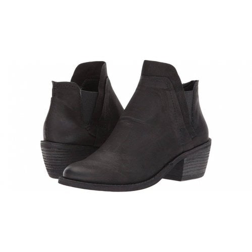 Pre-owned Dolce Vita Leather Ankle Boots In Black
