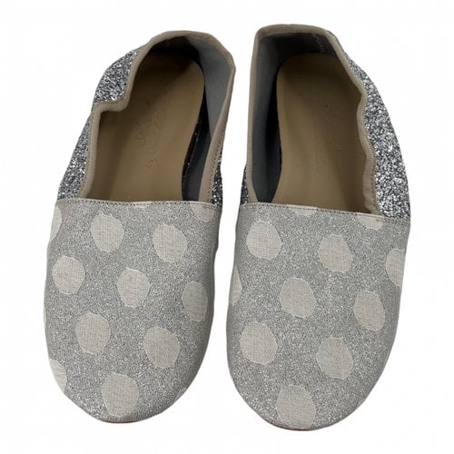 Pre-owned Anniel Glitter Flats In Silver