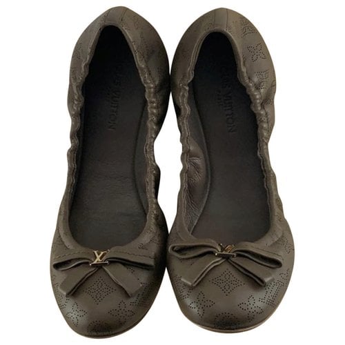 Pre-owned Louis Vuitton Leather Ballet Flats In Beige