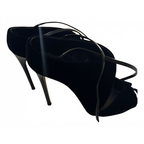 Pre-owned Casadei Velvet Sandals In Black